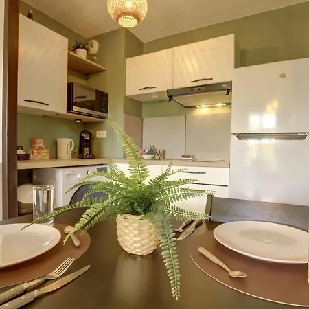 아파트 Le Sporting Land - Avec Entree Autonome, Parking Prive & Sa Piscine ! -