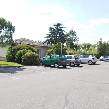 Le Sporting Land - Avec Entree Autonome, Parking Prive & Sa Piscine ! -